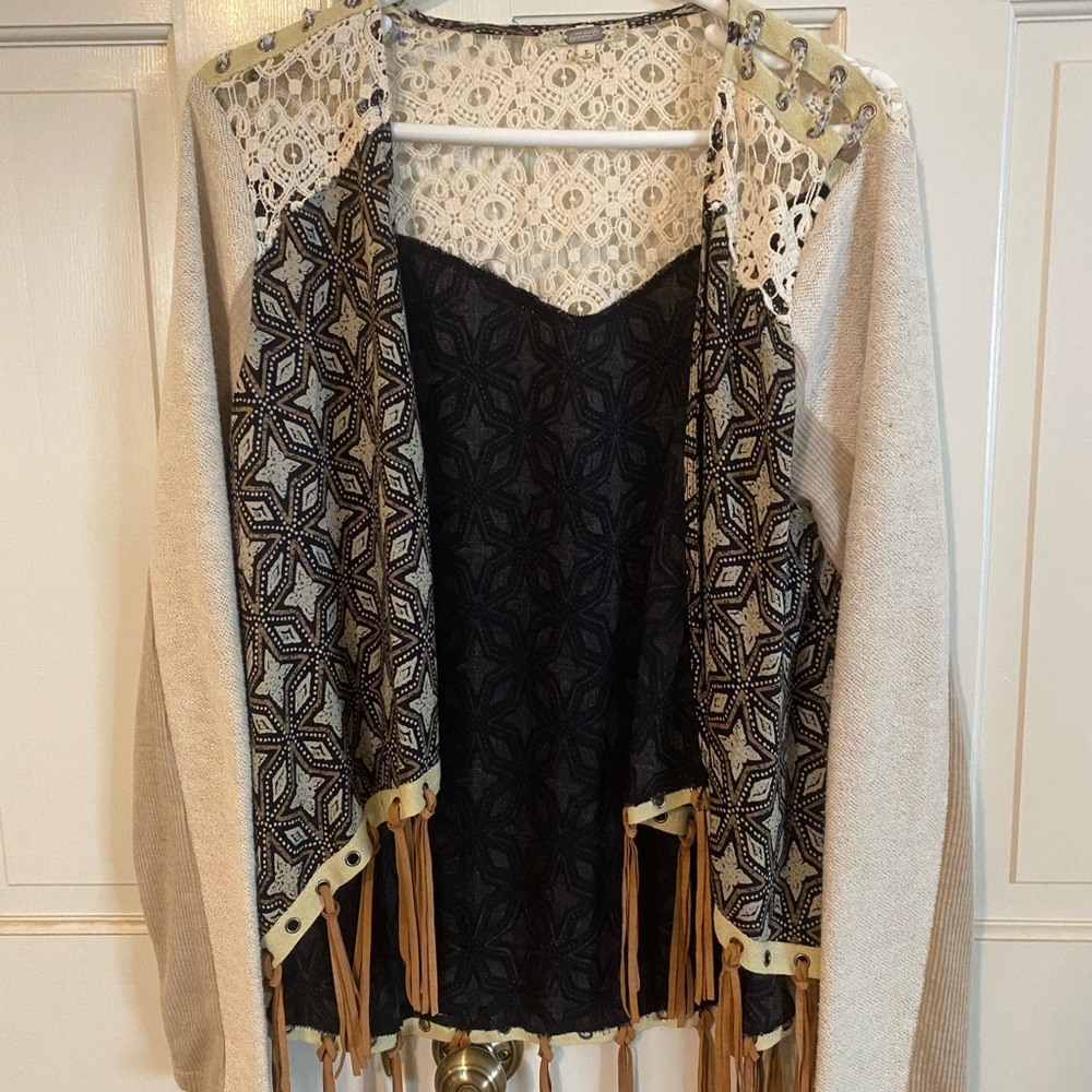 Gimmicks by BKE (Buckle) high/low open front, lightweight sweater jacket
